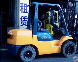 蘇州電動叉車租賃 | 你真正知道叉車發(fā)動機(jī)為什么要按時更換機(jī)油？